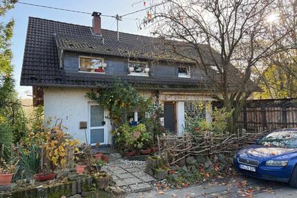 Freistehendes Mehrparteienhaus mit Wintergarten u. großem Garten - Wiehl