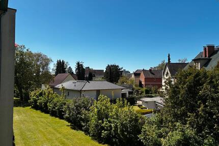 Helle 2 Zimmer Raum Wohnung mit EBK, Balkon und Badewanne - Berlin Tempelhof-Schöneberg