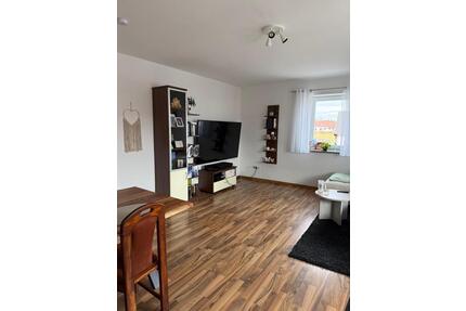 Sehr schöne OG Wohnung mit Balkon zu vermieten! - Roding