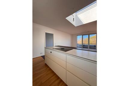 *** PENTHOUSE am Park * 3 Zimmer * Terrasse * 0426 * Stellplatz * top moderne EBK *** - Leipzig Mitte