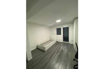 1 möbliertes Zimmer mit eigener Küche in3erWG MannheimInnenstadt