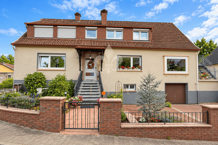 Haus zum Kaufen in Altenkirchen 280.000,00 € 235 m²