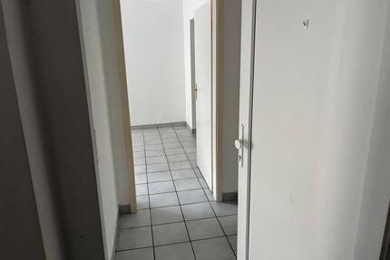 Erdgeschoss Wohnung - 600,00&nbsp;EUR Kaltmiete, ca.&nbsp; 80,00&nbsp;m&sup2; in Sankt Ingbert (PLZ: 66386)