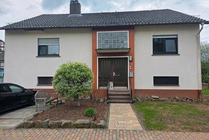 Charmantes Einfamilienhaus - 249.000,00&nbsp;EUR Kaufpreis, ca.&nbsp; 166,00&nbsp;m&sup2; in Rosenthal (PLZ: 35119)