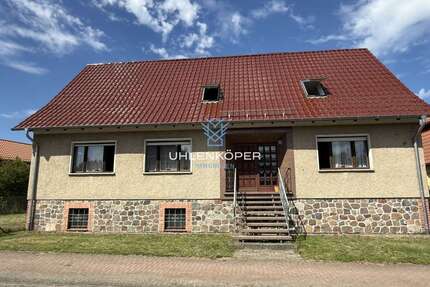 Haus zum Kaufen in Dähre 225.000,00 € 200 m²