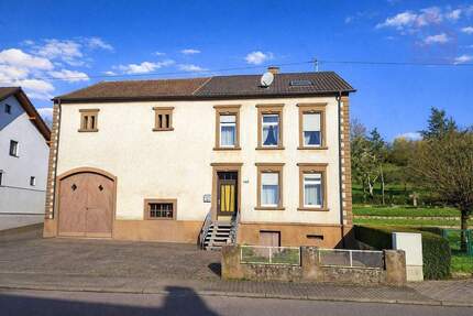 Ein- bis Zweifamilienhaus mit Scheune und großem Grundstück - Dillingen / Diefflen