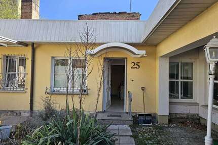 Haus zum Kaufen in Mühlhausen Thüringen 200.000,00 € 235 m² - Mühlhausen / Thüringen