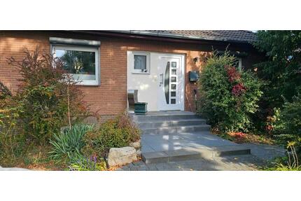 Moderner Bungalow in Ilten mit EBK, Terrasse und Garten - Sehnde