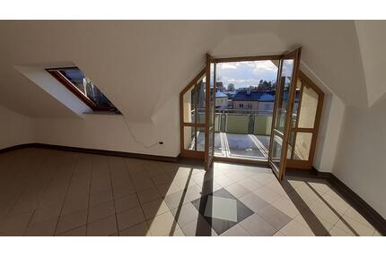 2,5-Zi.-Wohnung Aichach | Balkon | TG | Ausbaufähiges DG