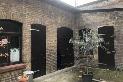 Hofgebäude auf 52 m² mit Ausbaupotenzial in begehrter Lage von Mainz-Neustadt, Nähe Rheinufer