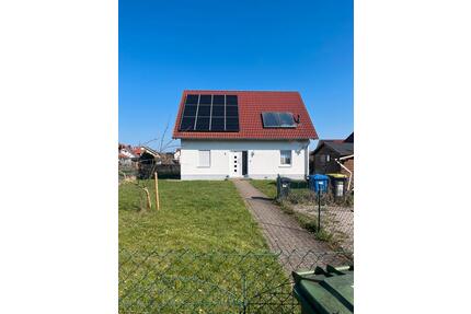 Einfamilienhaus , 5 Zimmer - 500.000,00&nbsp;EUR Kaufpreis, ca.&nbsp; 140,00&nbsp;m&sup2; in Staufenberg (PLZ: 35460)