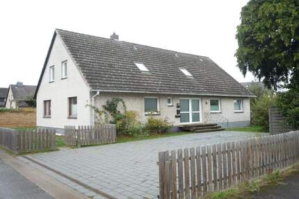 Solides Wohnhaus mit zwei Wohneinheiten – perfekt für Familien, Investoren oder Selbstnutzer - Langenhagen Alt-Langenhagen