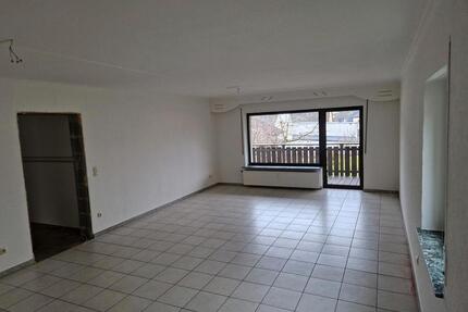 Wohnung 3 Z Wohnzimmer Küche Bad zu vermieten - Blankenrath