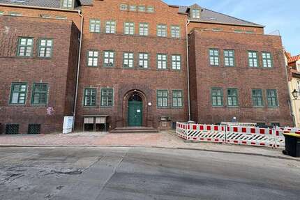 Wohnung zum Mieten in Wismar 492,00 € 31.81 m²