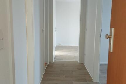 Helle 3-Zimmer-Wohnung nahe Zentrum mit Balkon & Badewanne - Brandenburg an der Havel