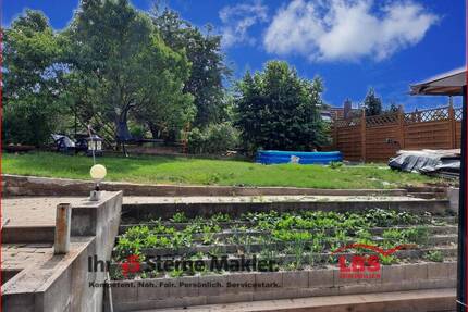 1 - 2 Familienhaus mit Scheune und Garage - Niefern-Öschelbronn