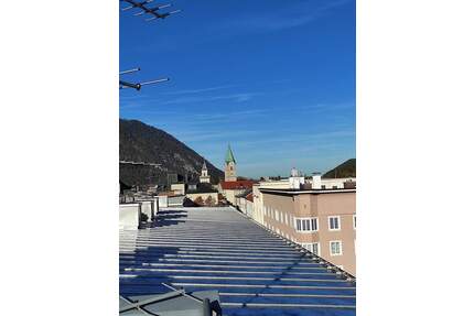 Individuelle, helle 3-Zimmer-Altbau-Wohnung mit großer Dachterrasse in Bad Reichenhall