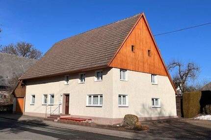 Ehemaliges Bauernhaus. Ideal f. den Handwerker. Bezugsfrei. Mit Ausbau-Potenzial (Dachspeicher). - Königsfeld im Schwarzwald Neuhausen