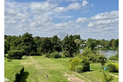 SANIERUNGSBEDÜRFTIG MIT DIREKTEM SEEZUGANG - Lübeck