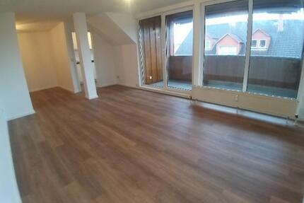 Helle Dachgeschosswohnung mit Loggia in Gr. Berkel - Aerzen