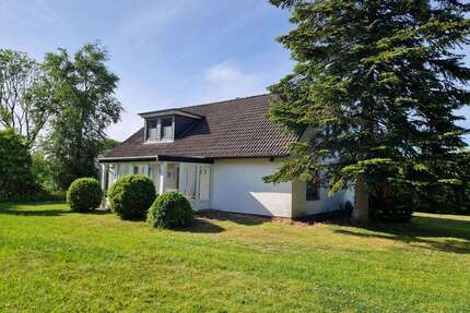 Haus zum Kaufen in Hattstedt 250.000,00 € 140 m²