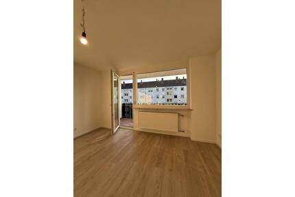 Frisch sanierte 1,5-Zimmerwohnung mit Balkon & EBK - Lauf an der Pegnitz