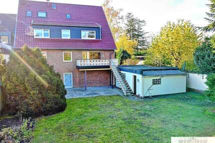 Haus zum Kaufen in Düsseldorf Wersten 998.000,00 € 242.09 m²