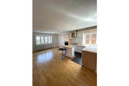 Attraktive 2‑Zimmer‑Wohnung in zentraler Lage von Waging a. See - Waging am See Fisching