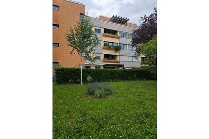 Attraktive 3,5 Zimmer ETW mit 2 Loggias in Tamm