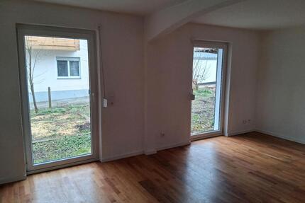 Häuschen mit Garten und Nebengebäuden in Ostrach