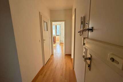 Wohnung zum Kaufen in Düsseldorf 380.000,00 € 96 m²