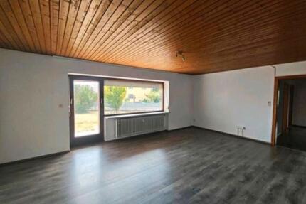 5 Zimmer Wohnung - 850,00&nbsp;EUR Kaltmiete, ca.&nbsp; 117,00&nbsp;m&sup2; in Hutthurm (PLZ: 94116)