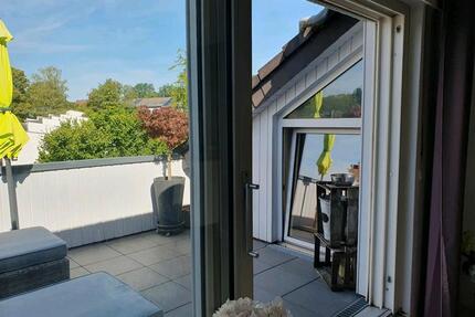 Gemütliche DG Wohnung mit Loggia in Jöllenbeck, frei zum 01.05. - Bielefeld