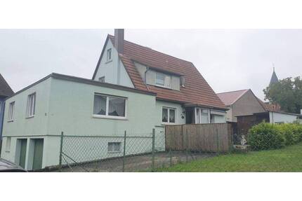 Generationenhaus mit vielen Zimmern und Garten - Riedenheim