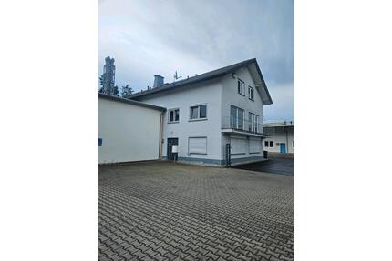 Büro Praxis Kursraum in ruhiger Lage zu vermieten – 180 m² - Gückingen