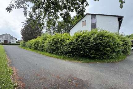 Haus zum Kaufen in Nideggen-Schmidt 398.000,00 € 300 m²