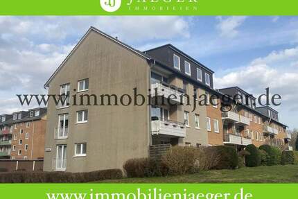 6 Gehminunten zum EKZ Farmsen - helle Dachwohnung mit großem Wohnzimmer - frei ab sofort - Hamburg Farmsen-Berne