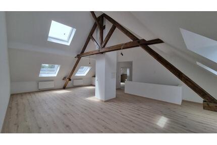 Kernsanierte, lichtdurchflutete DG-Studiowohnung in Überherrn