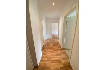 Attraktive 3-Raum-Wohnung mit Balkon & Loggia - Leipzig-Eutritzsch