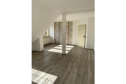 Perfekt für Familien - Große Maisonette-Wohnung in Oelsnitz - Oelsnitz (Erzgebirge)