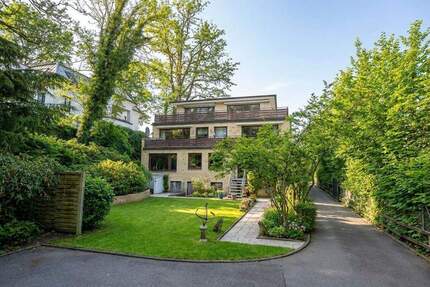 Sonniges Penthouse mitten in Blankenese mit grosser Terrasse und Blick in den Goßlers Park - Hamburg