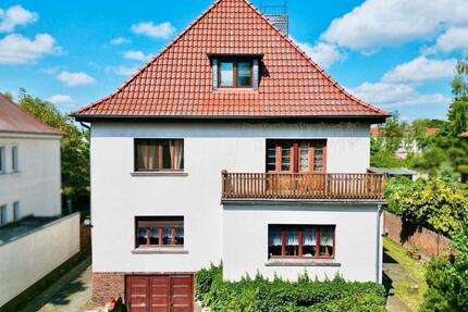 Zweifamilienhaus im Stadtvillenstil von Privat - Calbe (Saale)