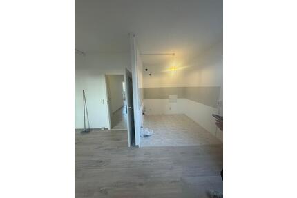 Wohnung Dessau - 82.000,00&nbsp;EUR Kaufpreis, ca.&nbsp; 86,00&nbsp;m&sup2; in Dessau-Roßlau (PLZ: 06842)