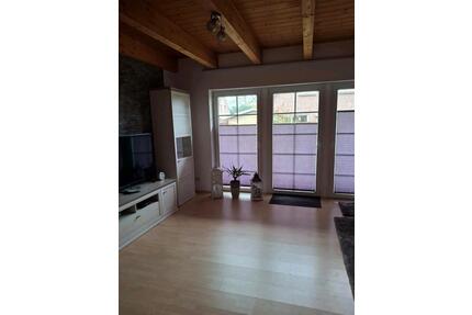 Haushälfte in Gudow - 1.250,00&nbsp;EUR Kaltmiete, ca.&nbsp; 125,00&nbsp;m&sup2; in Gudow (PLZ: 23899)