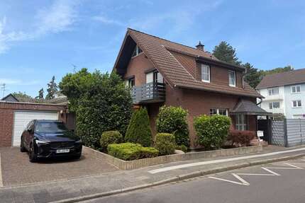 Haus zum Kaufen in Krefeld 598.000,00 € 211 m²