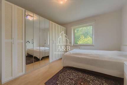 Haus zum Kaufen in Mainz Bretzenheim 1.080.000,00 € 277 m² - Mainz / Bretzenheim