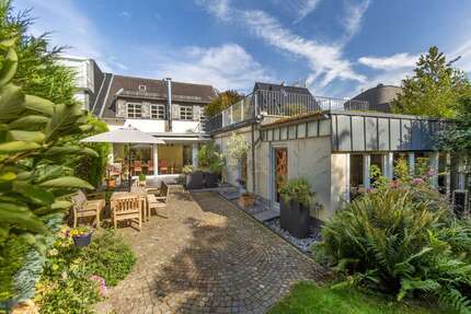 Haus zum Kaufen in Köln Junkersdorf 1.890.000,00 € 246 m² - Köln / Junkersdorf