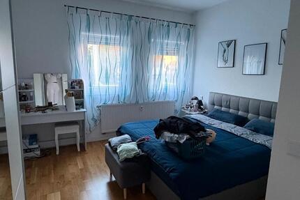 4- Zimmer Wohnung - 880,00&nbsp;EUR Kaltmiete, ca.&nbsp; 120,00&nbsp;m&sup2; in Pirk (PLZ: 92712)