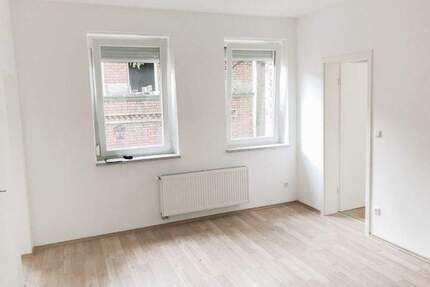 +++RUHIGE IM HINTERHAUS GELEGENE 2-ZI-WOHNUNG MIT ZENTRALER LAGE +++ - Fürth Südstadt