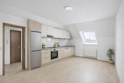 2-Zimmer-DG-Wohnung in Ratingen-Hösel – Einbauküche– ruhig & grün